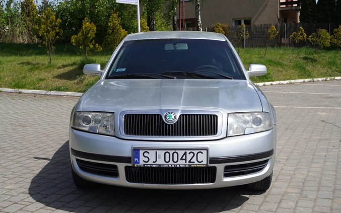 Skoda Superb cena 4999 przebieg: 256000, rok produkcji 2005 z Katowice małe 562